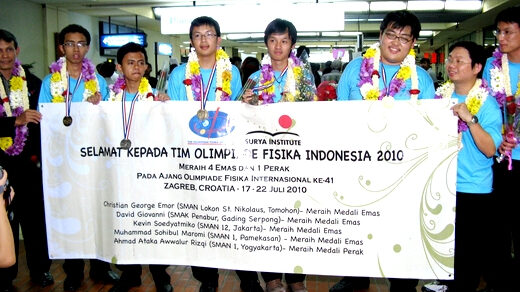 Pelajar Indonesia Raih 4 Emas di Olimpiade Fisika Internasional (IPhO) Ke-41 di Zagreb, Kroasia 2010